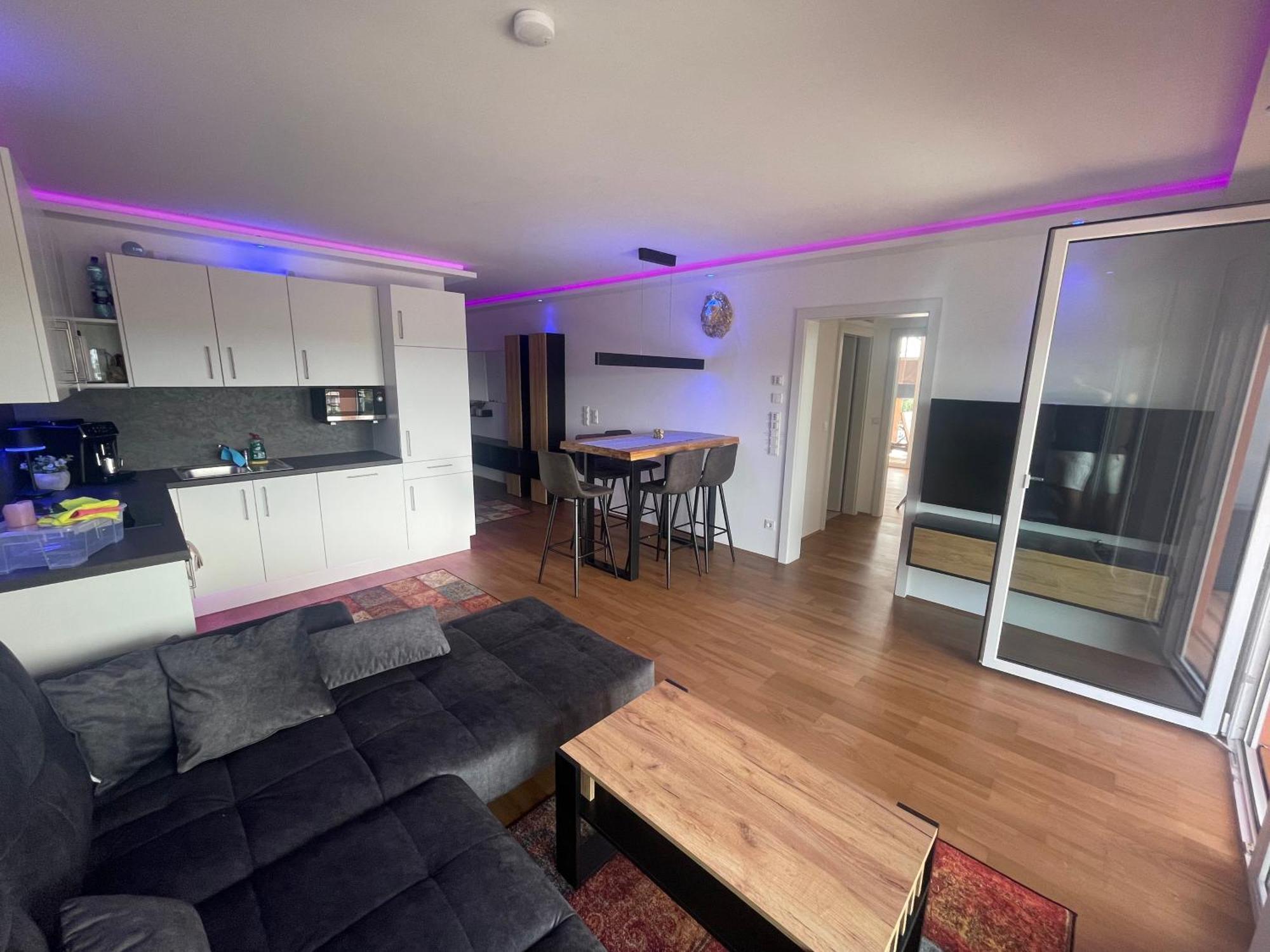 Appartamento 100 Qm Penthouse, Self-Check-In, 2 Parkplaetze Graz Esterno foto