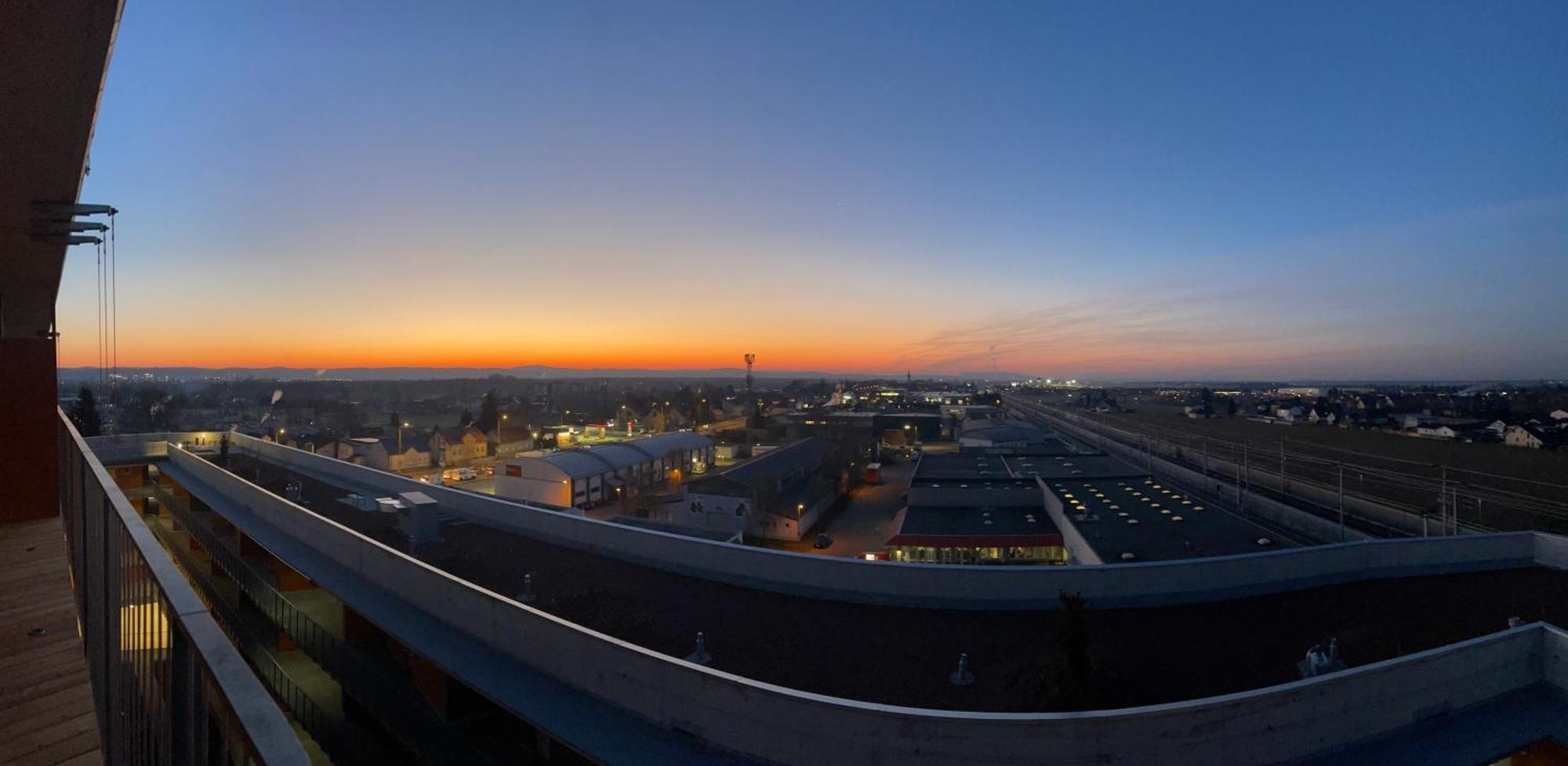 Appartamento 100 Qm Penthouse, Self-Check-In, 2 Parkplaetze Graz Esterno foto