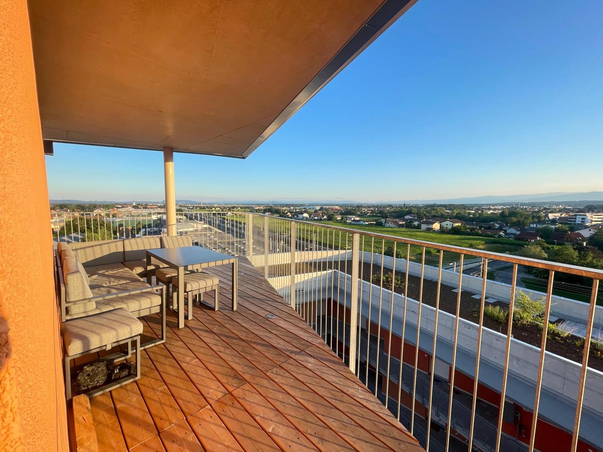 Appartamento 100 Qm Penthouse, Self-Check-In, 2 Parkplaetze Graz Esterno foto