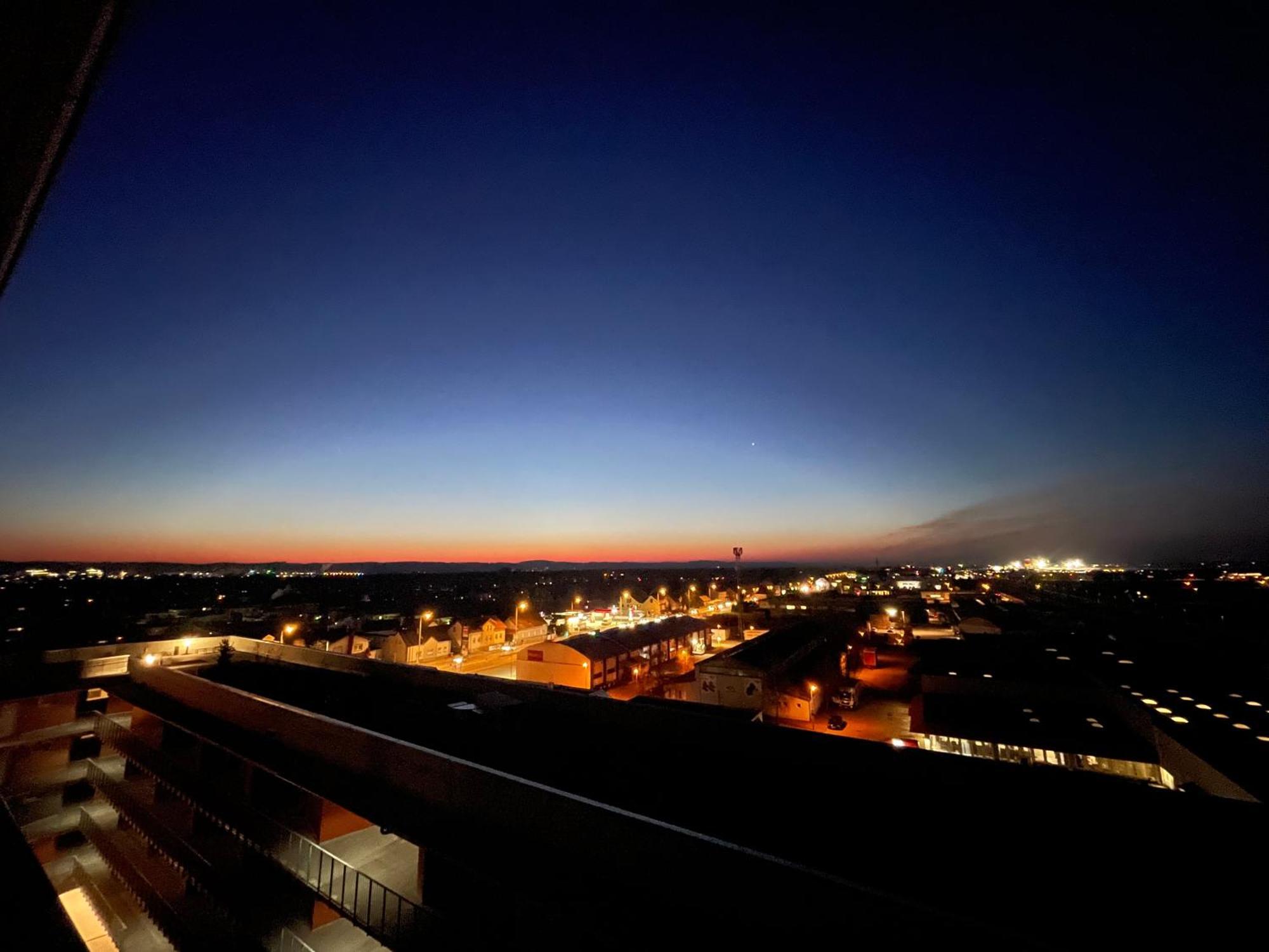 Appartamento 100 Qm Penthouse, Self-Check-In, 2 Parkplaetze Graz Esterno foto