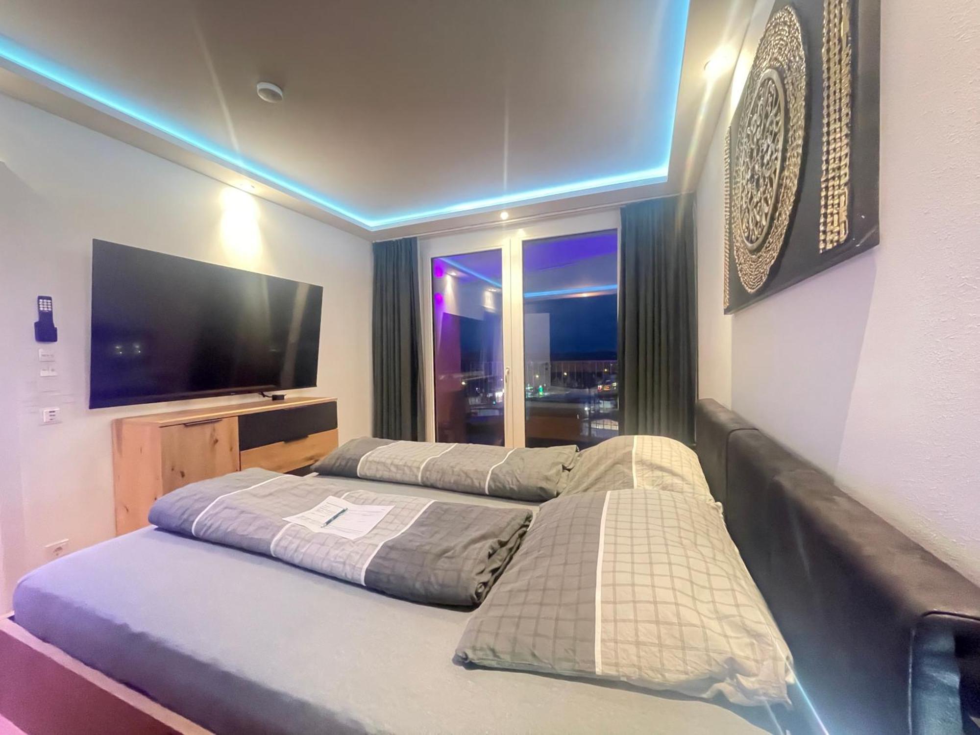 Appartamento 100 Qm Penthouse, Self-Check-In, 2 Parkplaetze Graz Esterno foto